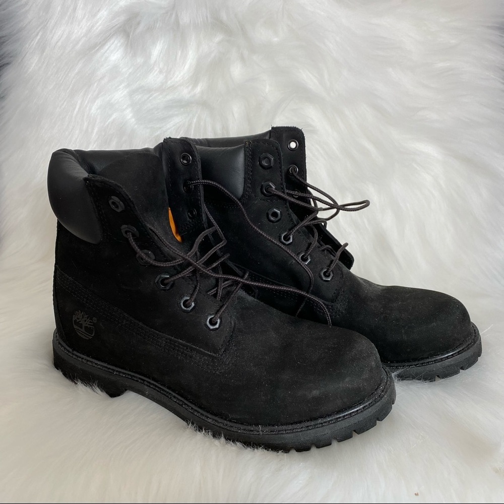 Women's Black Timberland Boots - LIKE NEW
